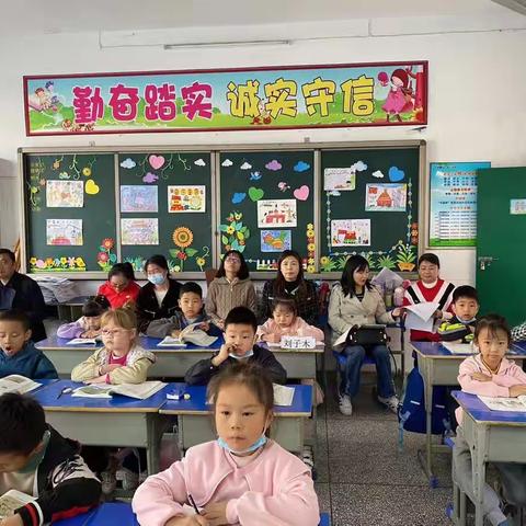 相约在冬季    教研别样浓 ——岁丰中心学校教研活动月活动