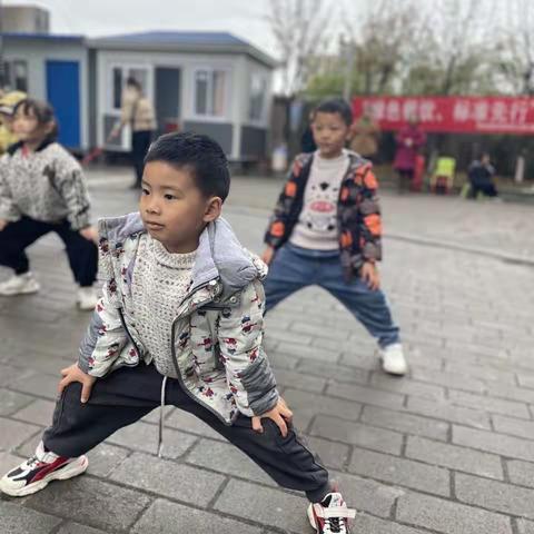 天骄幼儿园果果一班——王宇梵           再见了我的幼儿园