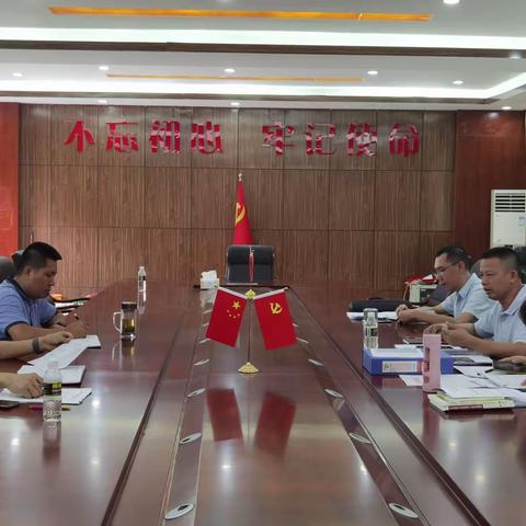 县人大常委会副主任李庆荣带队到雷鸣督导县镇两级人大代表换届选举工作开展情况