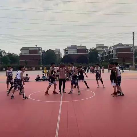 开发区一中学生篮球联赛 （第二轮比赛剪影）