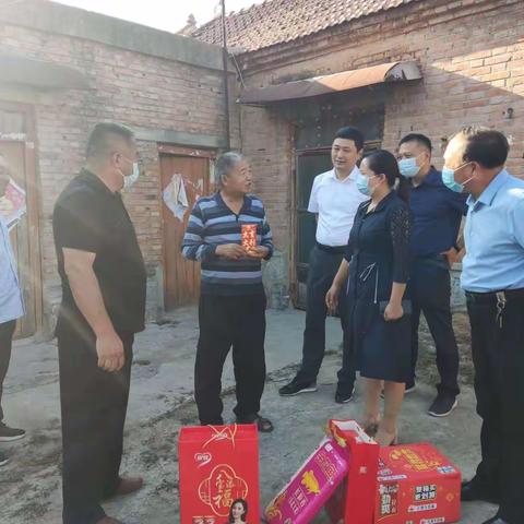 永城市副市长贾晓晖莅临茴村镇走访慰问脱贫户及调研五星支部创建工作