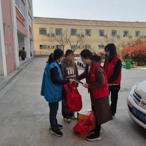 茴村镇妇联开展爱心救助活动