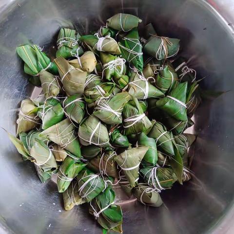 端午节“浓情端午，粽享欢乐”相聚寨里镇孔埠村幸福院