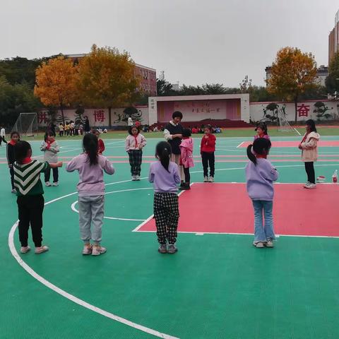 我开心   我快乐   ------清华育英学校小学部课外活动纪实