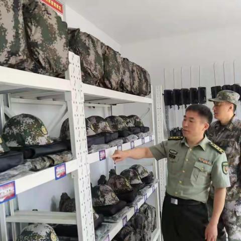 河南省新乡军分区领导到长垣市检查指导基层武装部规范化建设