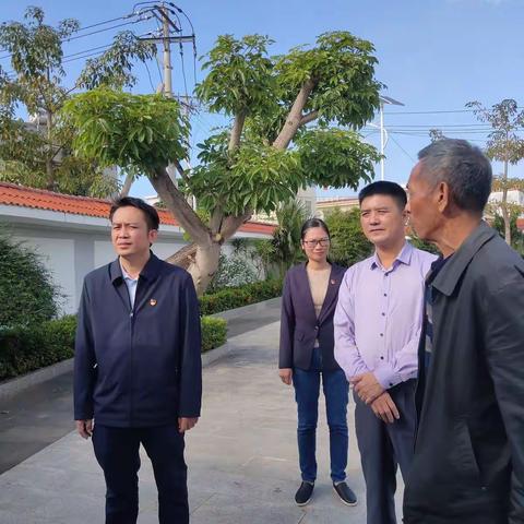 昌江县退役军人事务局开展党的十九届六中全会精神进乌烈道隆烈士陵园活动