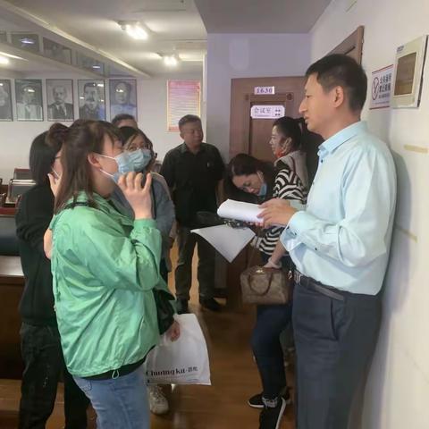 区商务局对分配企业强化对接服务  助力企业高质量完成数据上报（副本）