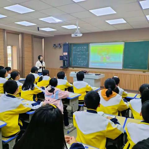 同课同台展教艺，异构异思显智慧