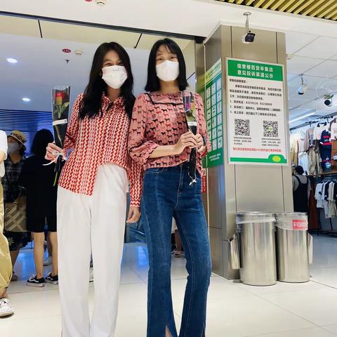 辛集信誉楼五楼中青年女装区—七夕新品走秀圆满完成