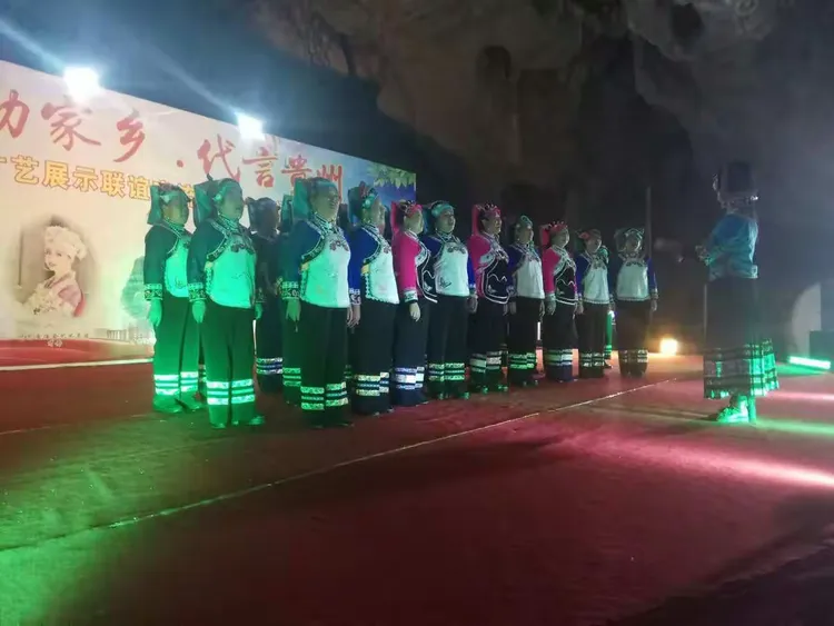 贵州影视山歌群唱响全中国！