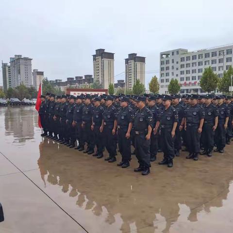 风雨磨炼意志，拼搏铸造警魂