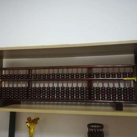 你的孩子，其实不是你的孩子                                     ——纪伯伦