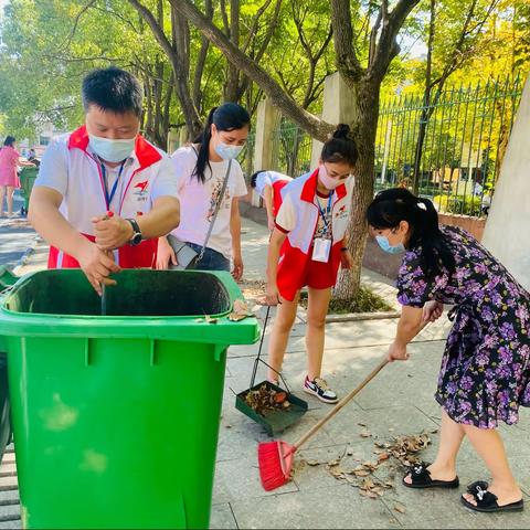 营造校园整洁环境，践行初心使命——峡江县实验小学党总支在行动