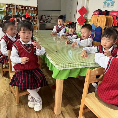 【木兰国际幼儿园小四班】以爱相伴，见证成长