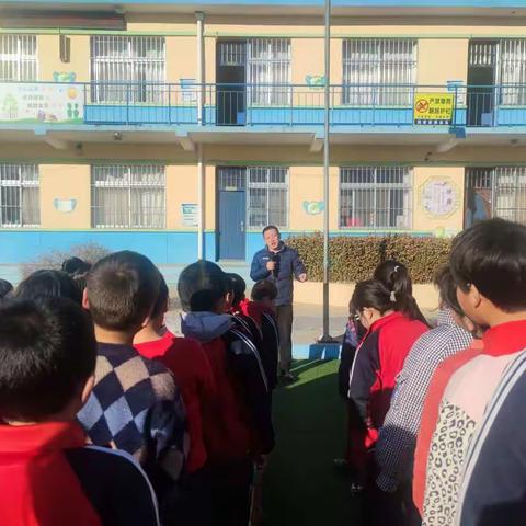 堡子小学开展“学雷锋，践行社会主义核心价值观”系列活动纪实