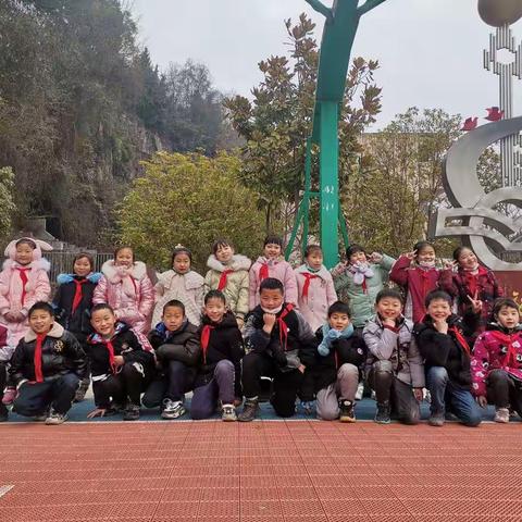 八庙镇小学三（一）班成长的脚步