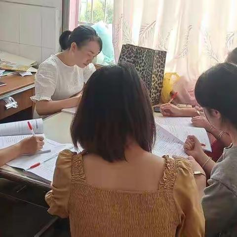 红星小学数学组集体备课