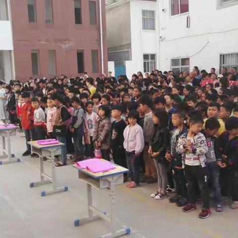 珍爱生命 预防溺水——骑岭乡小陈小学防溺水安全主题家长会