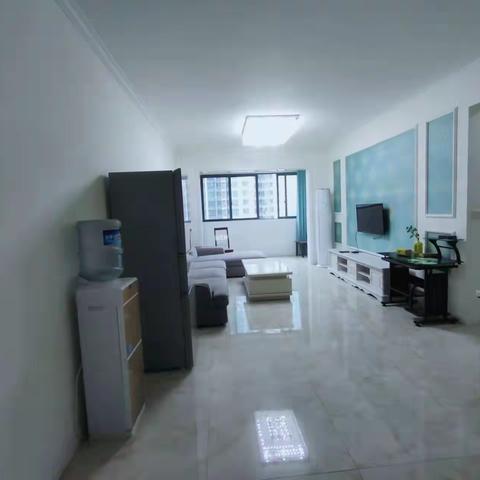 急租：东坡岛 白虎滩小区 精装2/2/1  家具家电齐全 租金21000/年，随时看房，联系📱61136