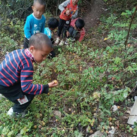 讲好红色故事   喜迎二十大