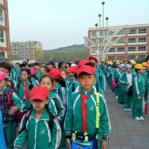 科技强国，筑梦未来——双滦实验小学三年级北京研学之旅