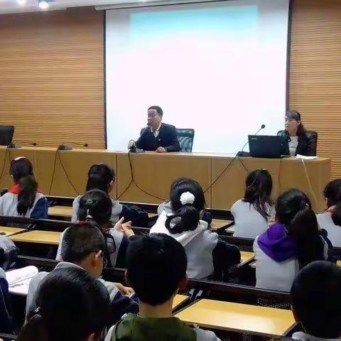 麟游县镇头中学举办七年级青春期健康知识讲座