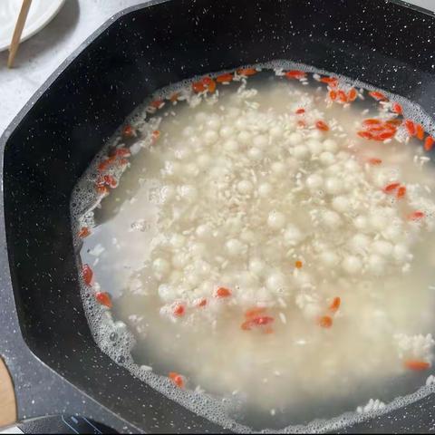 美“食”美刻，悦享成长----彭山二小三六班快乐厨房记