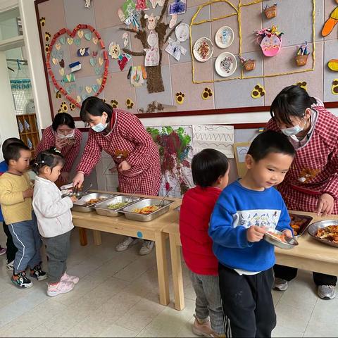 小一班3月30日自助餐活动