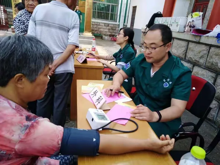 包含北大医院、全程陪同号贩子挂号,确实能挂到号!的词条