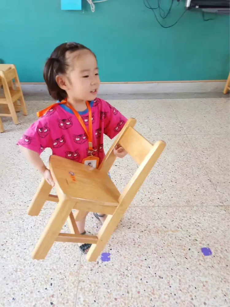 自己能找到小板凳