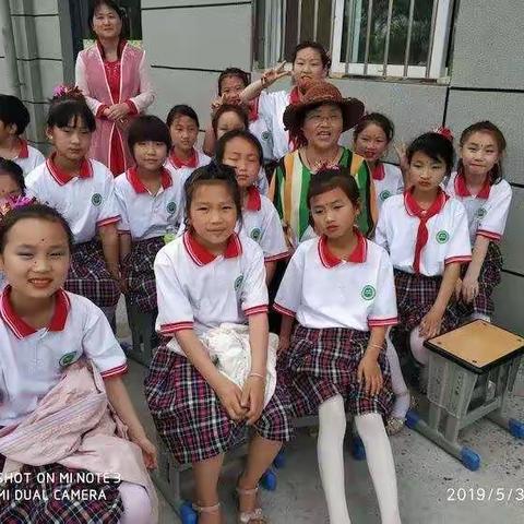 三(一)班  六一节我们唱歌，我们跳舞