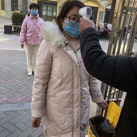 【防控不松懈，演练防未然】欢乐谷启智幼儿园疫情防控演练