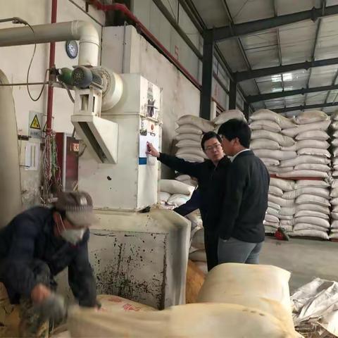 区农林局畜牧科对饲料厂进行粉尘防爆专项整治检查