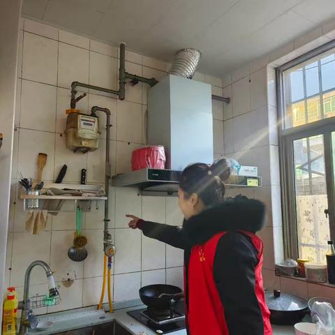 春节走户查隐患 燃气安全护万家
