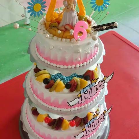 祝闫梓涵小美女生日快乐！
