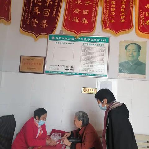 和妈妈们在一起