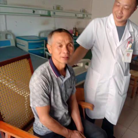 腰椎压缩性骨折患者的赞扬