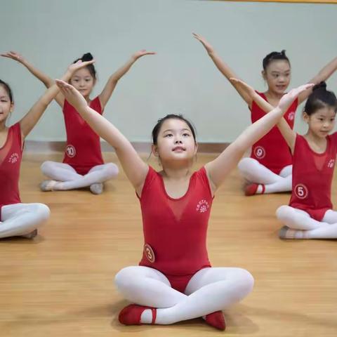 三级一班暑期舞蹈