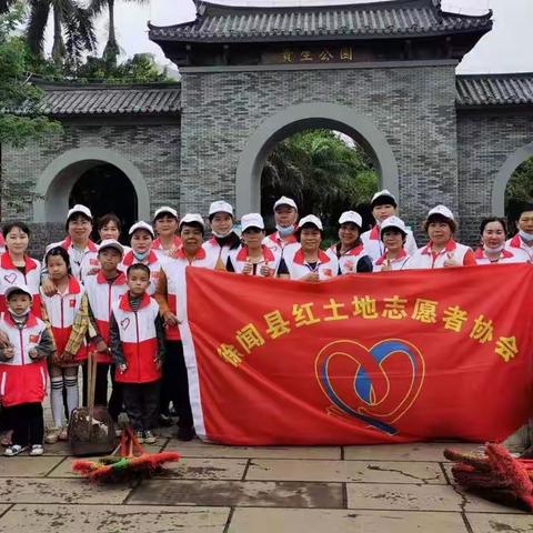 我寄愁心与明月的美篇