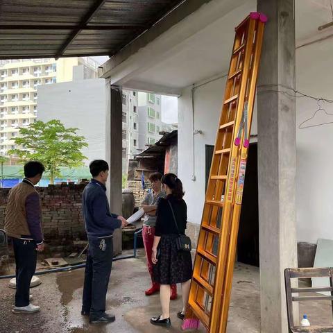 市场监管大队到县城烟花炮竹防控责任区开展禁止燃放烟花炮竹宣传活动