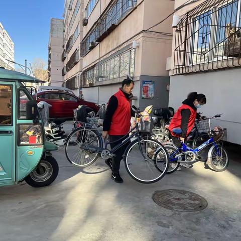 【兴百年工业，展时代芳华】“凝聚社区力量 共创文明城市”工业街街道朝阳街第一社区开展环境卫生清理活动
