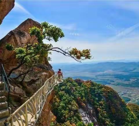 山枫户外10月31-11月1号（周六周日）丹东凤凰山景区+五龙背温泉2日游！