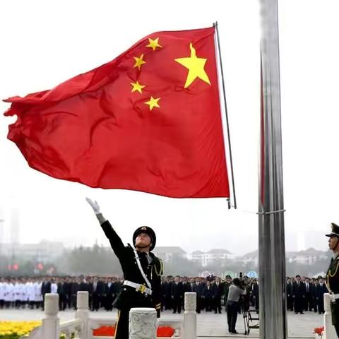 “共抗疫情！共度时艰！”三学年升旗仪式！