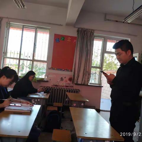 走进钉钉 高效工作––记红旗小学钉钉工作软件使用培训活动