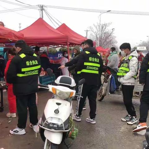 孟庙镇组织开展店外经营集中整治活动