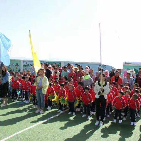 “小手拉大手 健康齐步走”                          ——复兴幼儿…（副本）