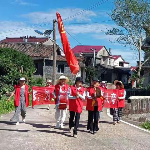 防溺水、护环境，最美“巾帼红”
