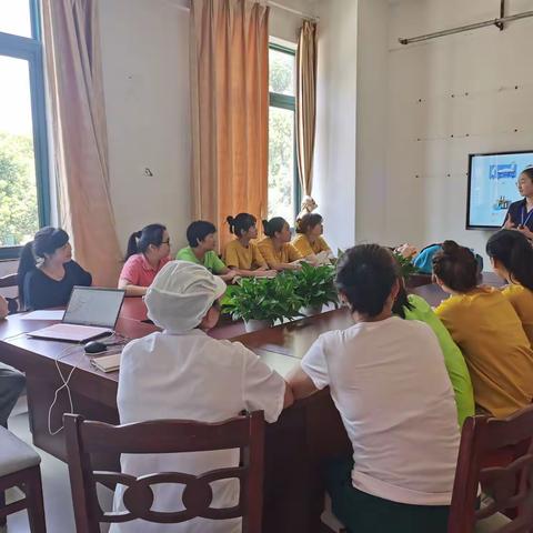 急救常识  未雨绸缪——青云谱区第七幼儿园安全急救知识培训