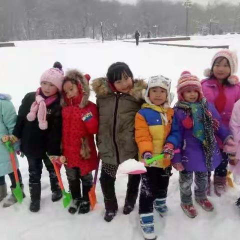 滕老师和六年二班的家长们，谢谢你们，我们永远是一家人！