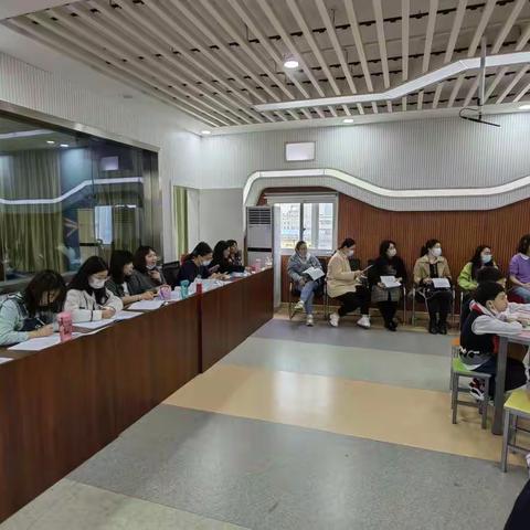 教研促进步 教师共成长——记钟家村寄宿学校英语组2021-2022下学期第五次“比教学”教研活动